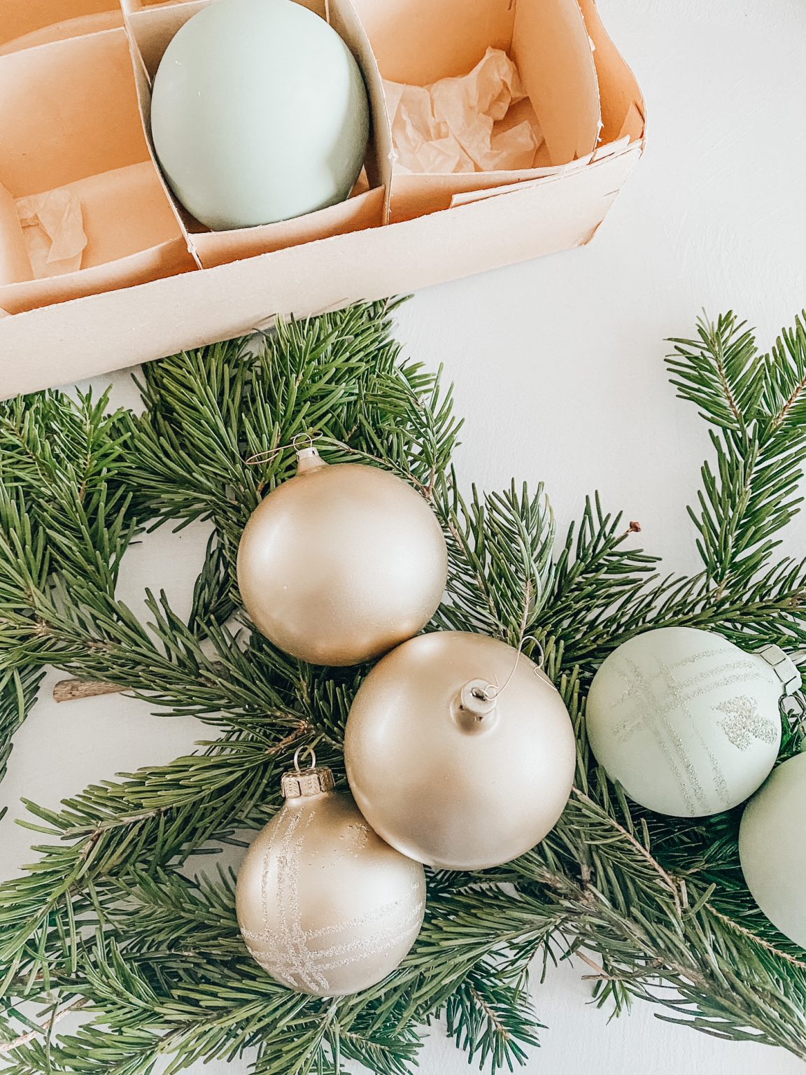 DIY kerstballen verven Happy Handmade living